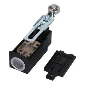 LK\208 Концевой выключатель (пластиковый) рычаг регулируемый с роликом поворотный - Изображение изделия